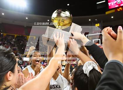 Thumbnail 3 in Xavier College Prep vs. Hamilton (AIA 6A Final Awards) photogallery.