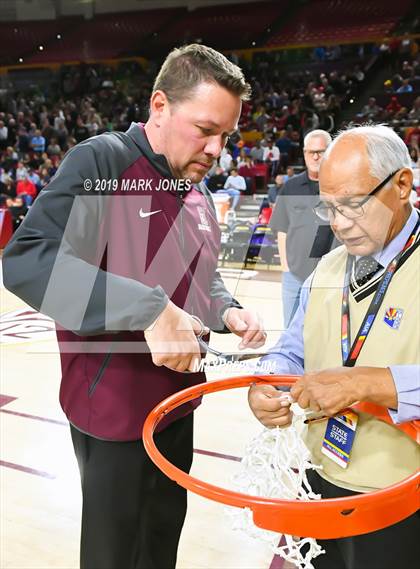 Thumbnail 2 in Xavier College Prep vs. Hamilton (AIA 6A Final Awards) photogallery.