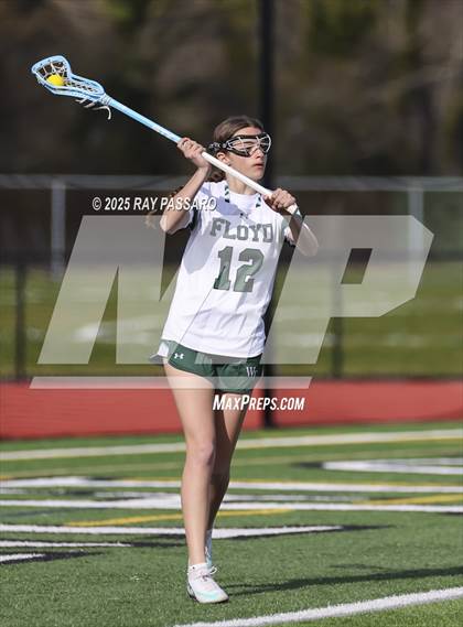 Thumbnail 3 in Bay Shore vs William Floyd photogallery.