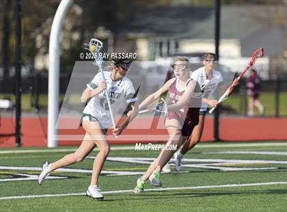 Thumbnail 2 in Bay Shore vs William Floyd photogallery.