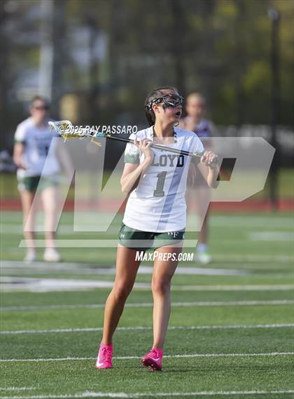 Thumbnail 3 in Bay Shore vs William Floyd photogallery.