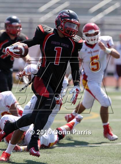 Thumbnail 2 in Norte Vista vs. Palm Desert photogallery.