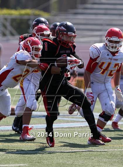 Thumbnail 3 in Norte Vista vs. Palm Desert photogallery.