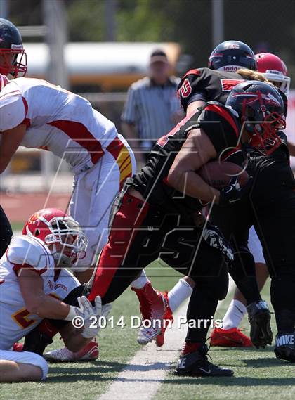 Thumbnail 3 in Norte Vista vs. Palm Desert photogallery.