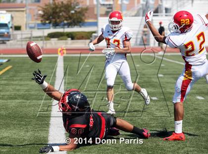 Thumbnail 3 in Norte Vista vs. Palm Desert photogallery.