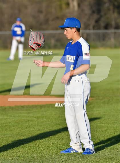 Thumbnail 3 in Huckabay @ Gordon photogallery.