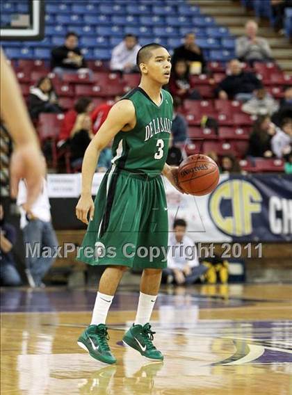Thumbnail 3 in Castro Valley vs. De La Salle (CIF State NorCal D1 Final) photogallery.
