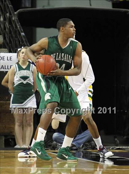 Thumbnail 1 in Castro Valley vs. De La Salle (CIF State NorCal D1 Final) photogallery.