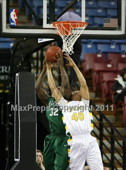 Thumbnail 3 in Castro Valley vs. De La Salle (CIF State NorCal D1 Final) photogallery.