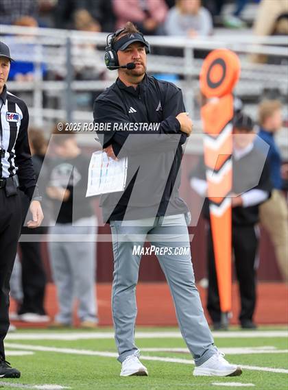 Thumbnail 3 in Sunnyvale vs. Athens (UIL 4A D2 Football Regional Semifinal) photogallery.