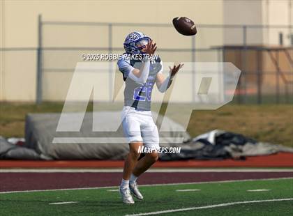 Thumbnail 1 in Sunnyvale vs. Athens (UIL 4A D2 Football Regional Semifinal) photogallery.