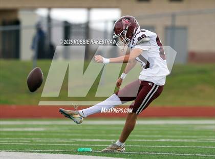 Thumbnail 1 in Sunnyvale vs. Athens (UIL 4A D2 Football Regional Semifinal) photogallery.