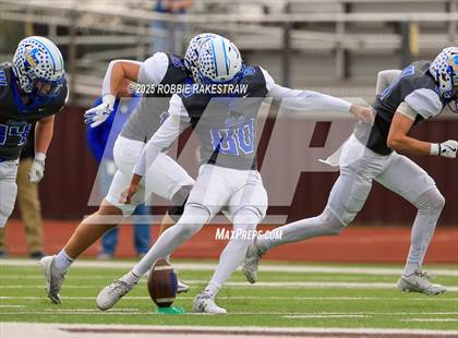 Thumbnail 1 in Sunnyvale vs. Athens (UIL 4A D2 Football Regional Semifinal) photogallery.