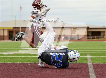 Thumbnail 1 in Sunnyvale vs. Athens (UIL 4A D2 Football Regional Semifinal) photogallery.