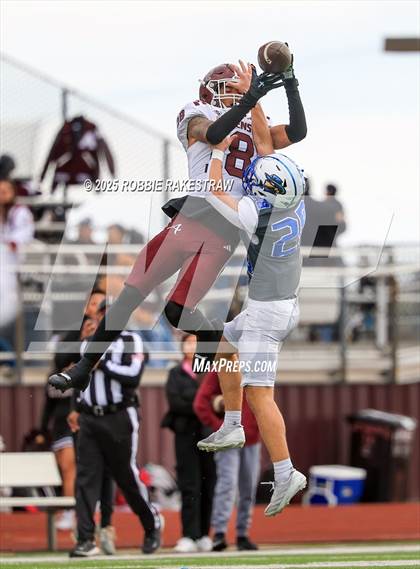 Thumbnail 3 in Sunnyvale vs. Athens (UIL 4A D2 Football Regional Semifinal) photogallery.