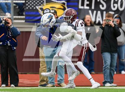 Thumbnail 3 in Sunnyvale vs. Athens (UIL 4A D2 Football Regional Semifinal) photogallery.