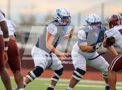 Thumbnail 1 in Sunnyvale vs. Athens (UIL 4A D2 Football Regional Semifinal) photogallery.
