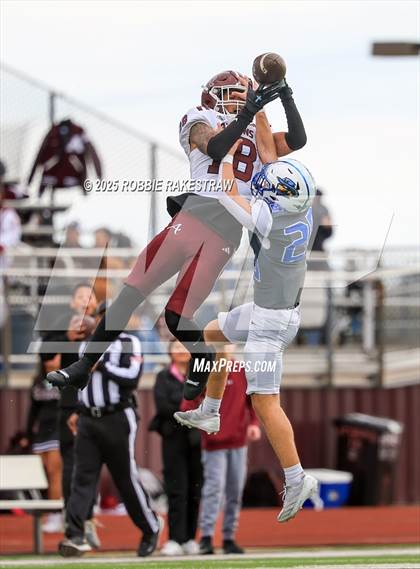 Thumbnail 1 in Sunnyvale vs. Athens (UIL 4A D2 Football Regional Semifinal) photogallery.