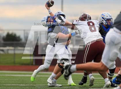 Thumbnail 2 in Sunnyvale vs. Athens (UIL 4A D2 Football Regional Semifinal) photogallery.