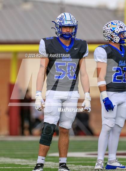 Thumbnail 1 in Sunnyvale vs. Athens (UIL 4A D2 Football Regional Semifinal) photogallery.