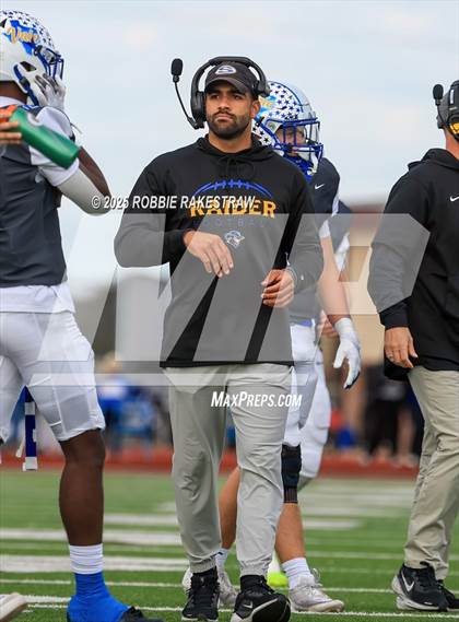 Thumbnail 2 in Sunnyvale vs. Athens (UIL 4A D2 Football Regional Semifinal) photogallery.