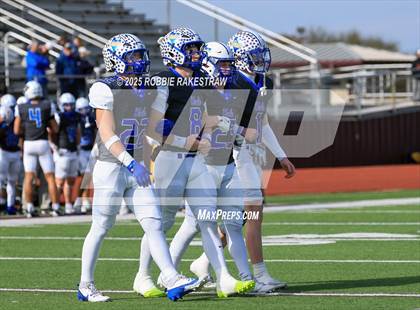 Thumbnail 2 in Sunnyvale vs. Athens (UIL 4A D2 Football Regional Semifinal) photogallery.