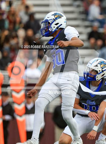 Thumbnail 2 in Sunnyvale vs. Athens (UIL 4A D2 Football Regional Semifinal) photogallery.