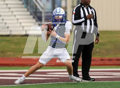 Thumbnail 2 in Sunnyvale vs. Athens (UIL 4A D2 Football Regional Semifinal) photogallery.