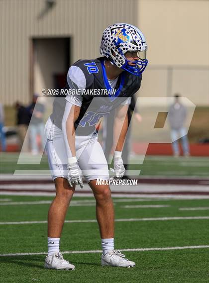 Thumbnail 3 in Sunnyvale vs. Athens (UIL 4A D2 Football Regional Semifinal) photogallery.