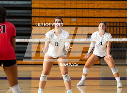 Thumbnail 3 in San Juan Hills vs Santa Fe Christian (California Challenge) photogallery.