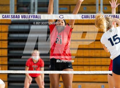 Thumbnail 1 in San Juan Hills vs Santa Fe Christian (California Challenge) photogallery.