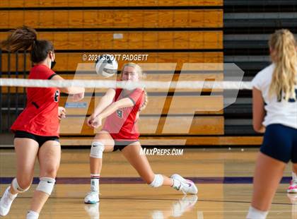 Thumbnail 3 in San Juan Hills vs Santa Fe Christian (California Challenge) photogallery.