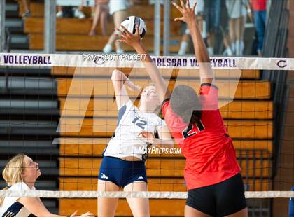Thumbnail 3 in San Juan Hills vs Santa Fe Christian (California Challenge) photogallery.