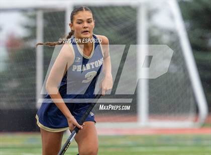 Thumbnail 2 in Bayport Blue Point vs Carle Place (NYSPHSAA Class C Quarterfinals) photogallery.