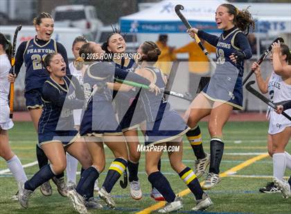 Thumbnail 2 in Bayport Blue Point vs Carle Place (NYSPHSAA Class C Quarterfinals) photogallery.