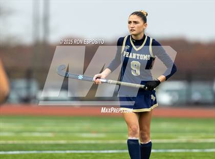 Thumbnail 3 in Bayport Blue Point vs Carle Place (NYSPHSAA Class C Quarterfinals) photogallery.