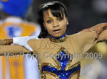 Thumbnail 2 in De La Salle vs. Crenshaw (CIF State Open Division Final) photogallery.