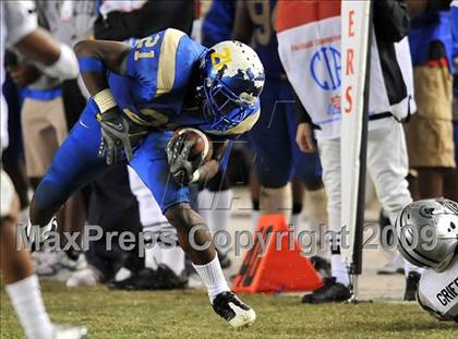 Thumbnail 2 in De La Salle vs. Crenshaw (CIF State Open Division Final) photogallery.