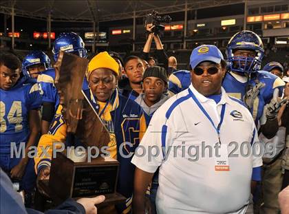 Thumbnail 1 in De La Salle vs. Crenshaw (CIF State Open Division Final) photogallery.
