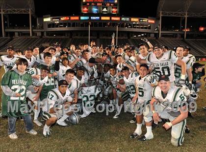 Thumbnail 2 in De La Salle vs. Crenshaw (CIF State Open Division Final) photogallery.