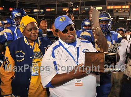Thumbnail 1 in De La Salle vs. Crenshaw (CIF State Open Division Final) photogallery.