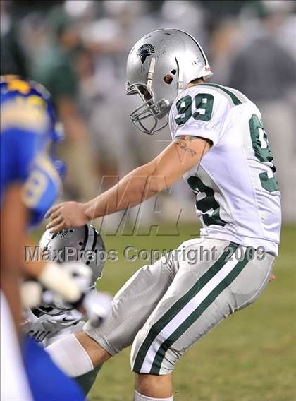Thumbnail 2 in De La Salle vs. Crenshaw (CIF State Open Division Final) photogallery.
