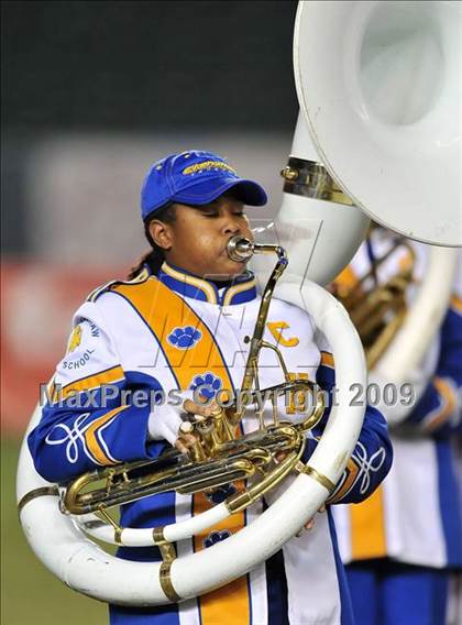 Thumbnail 3 in De La Salle vs. Crenshaw (CIF State Open Division Final) photogallery.