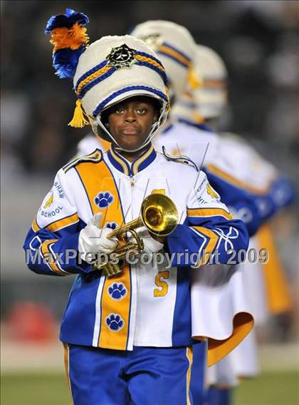 Thumbnail 2 in De La Salle vs. Crenshaw (CIF State Open Division Final) photogallery.