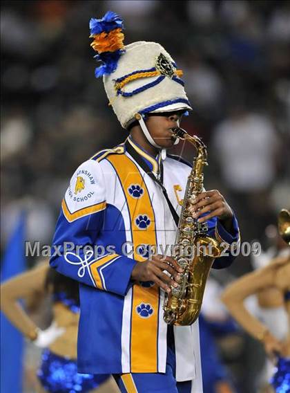 Thumbnail 3 in De La Salle vs. Crenshaw (CIF State Open Division Final) photogallery.