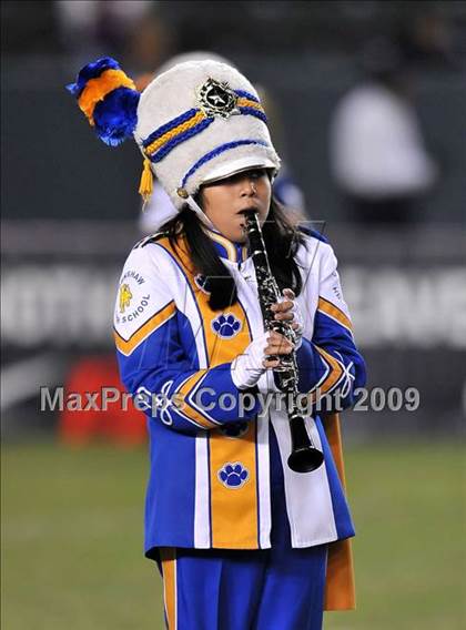 Thumbnail 1 in De La Salle vs. Crenshaw (CIF State Open Division Final) photogallery.