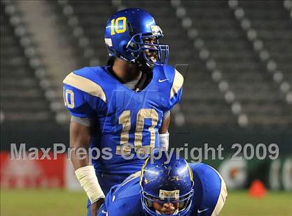 Thumbnail 1 in De La Salle vs. Crenshaw (CIF State Open Division Final) photogallery.