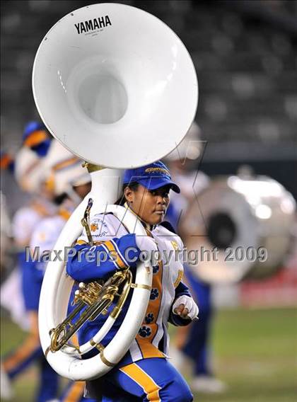 Thumbnail 2 in De La Salle vs. Crenshaw (CIF State Open Division Final) photogallery.