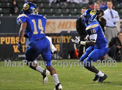 Thumbnail 1 in De La Salle vs. Crenshaw (CIF State Open Division Final) photogallery.