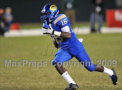 Thumbnail 1 in De La Salle vs. Crenshaw (CIF State Open Division Final) photogallery.
